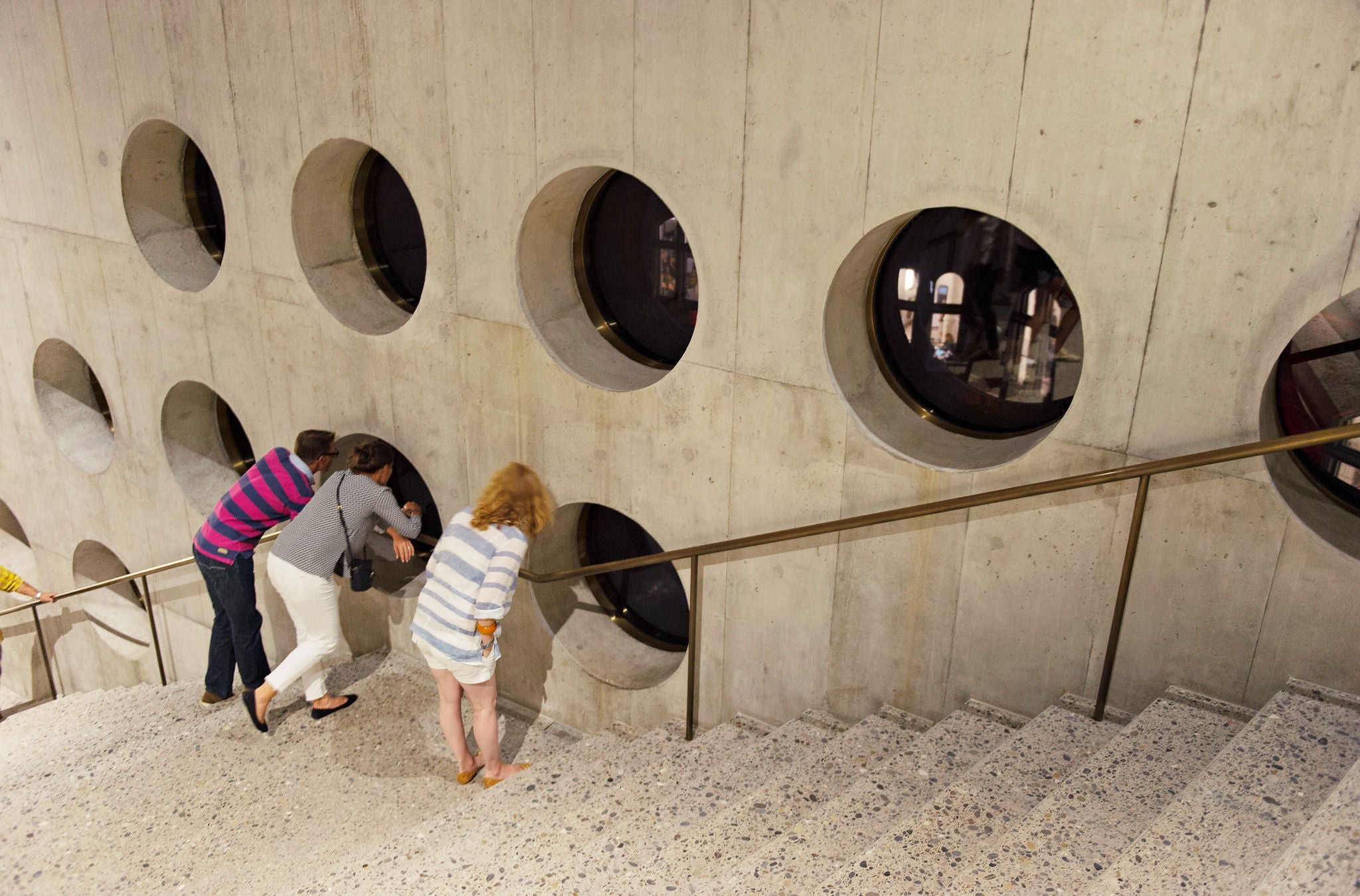 Besucher im Landesmuseum Zürich an der langen Nacht der Zürcher Museen