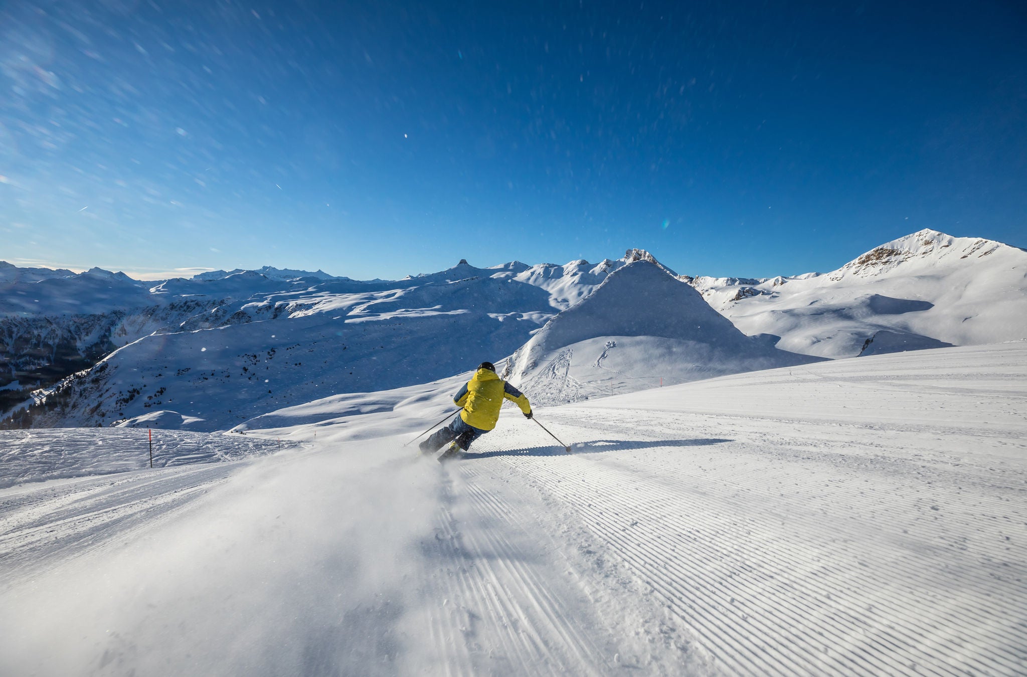 Skifahrer auf der Piste am Flumserberg