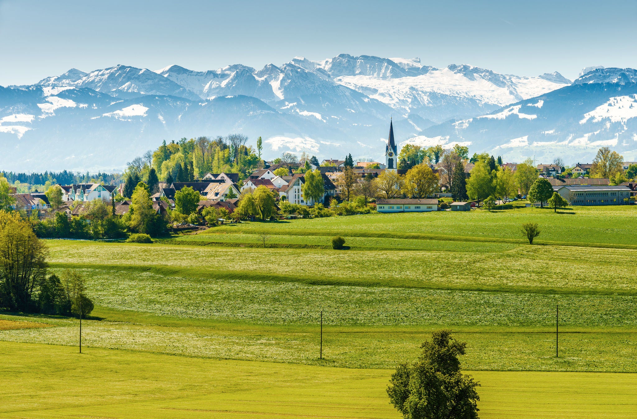 Bubikon mit Sicht in die Alpen