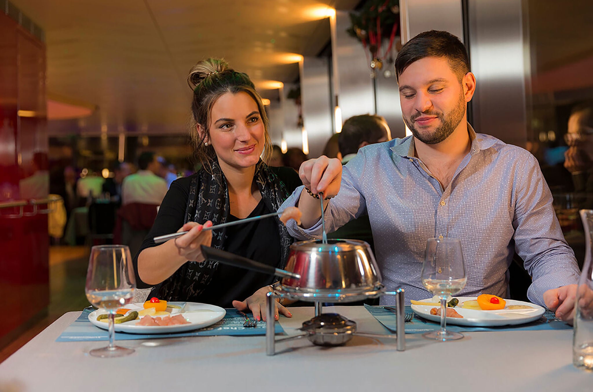 Mit dem Fondue-Chinoise-Schiff auf dem Zürichsee unterwegs