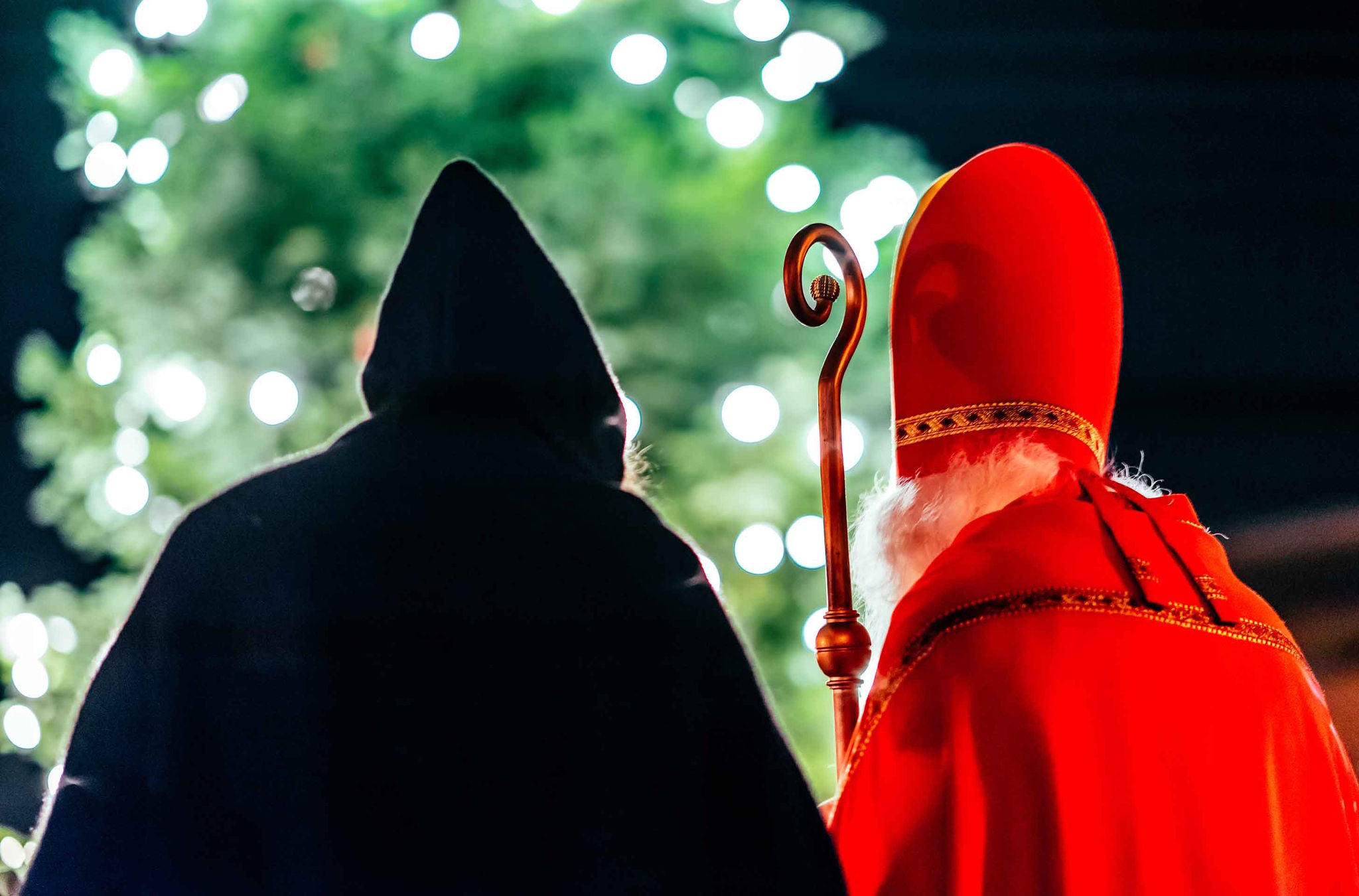 Samichlaus und Schmutzli am Effetiker Weihnachtsmarkt