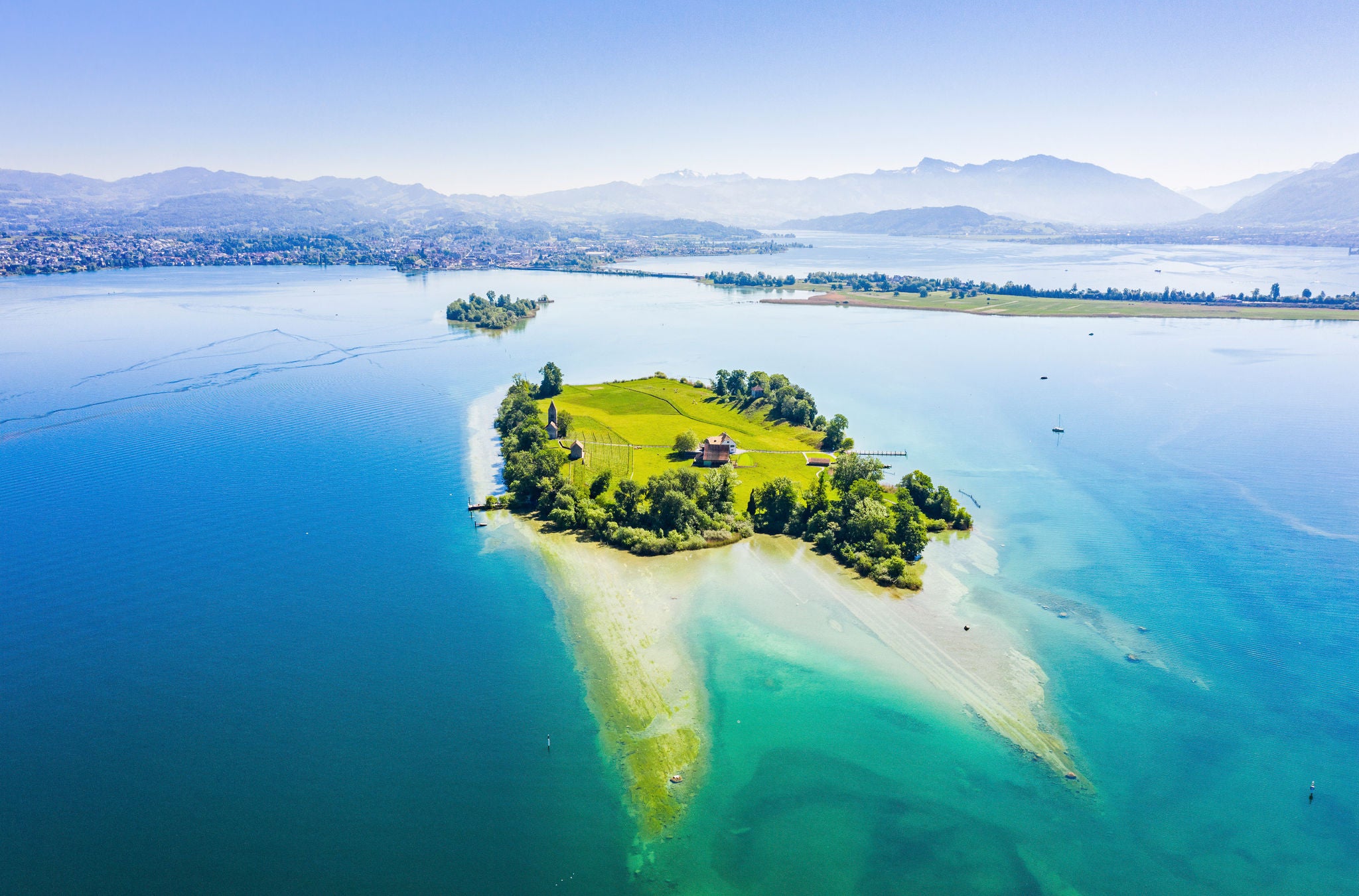 Vogelperspektive von der Insel Ufenau im Zürichsee.