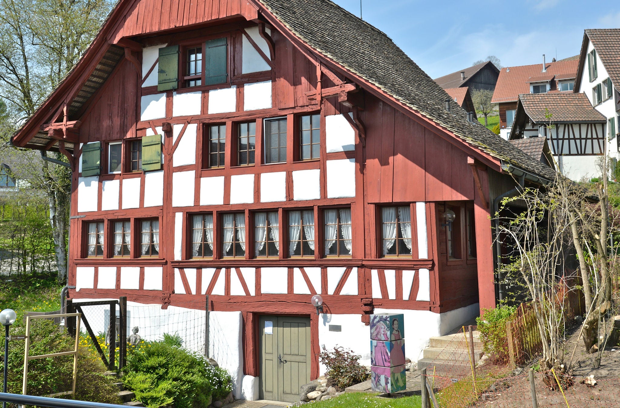 Das Museum der Heidi-Autorin Johanna Spyri befindet sich in ihrem ehemaligen Wohnhaus in Hirzel. 