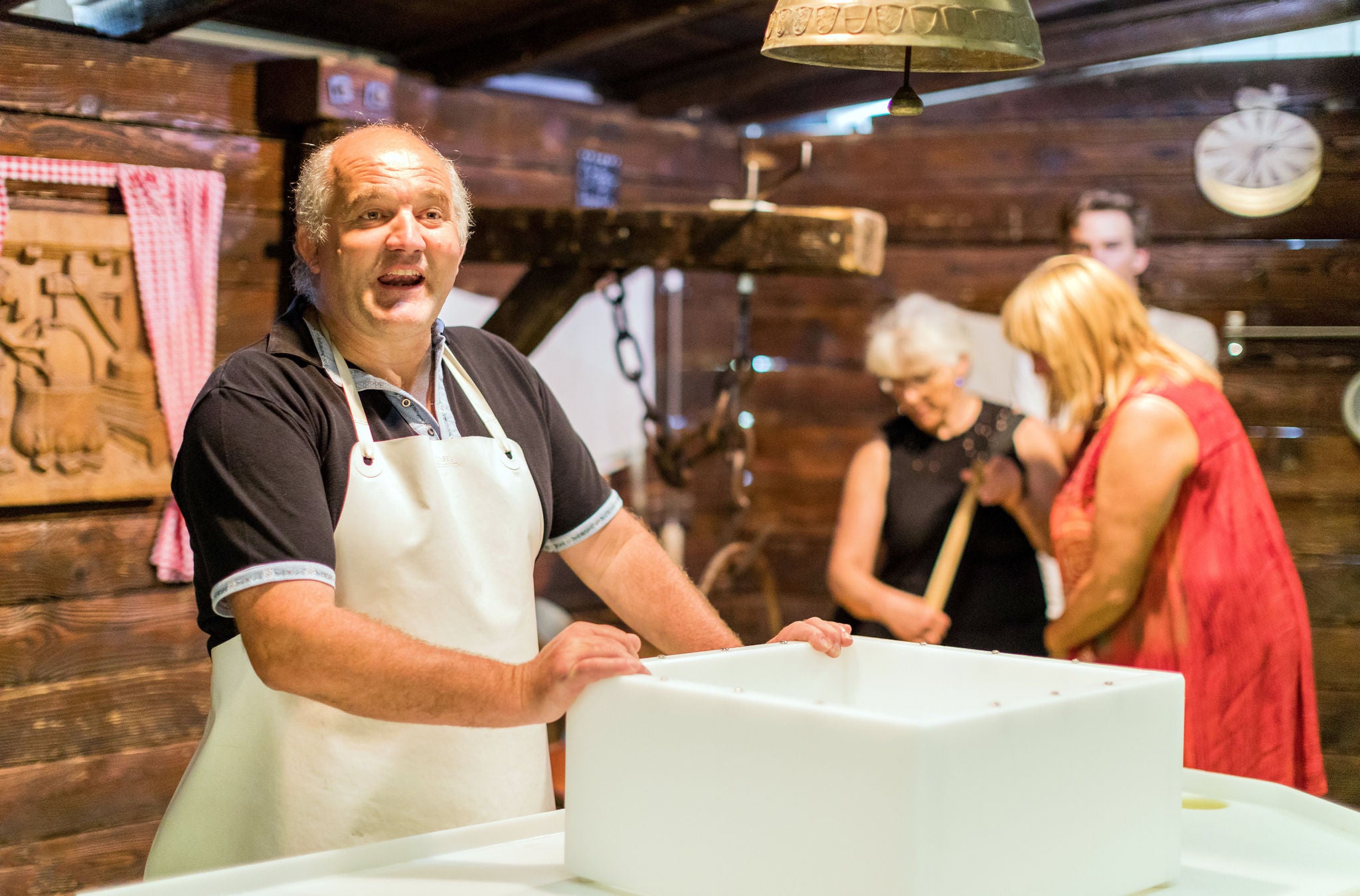 Selber Käsen in der Milchmanufaktur Einsiedeln