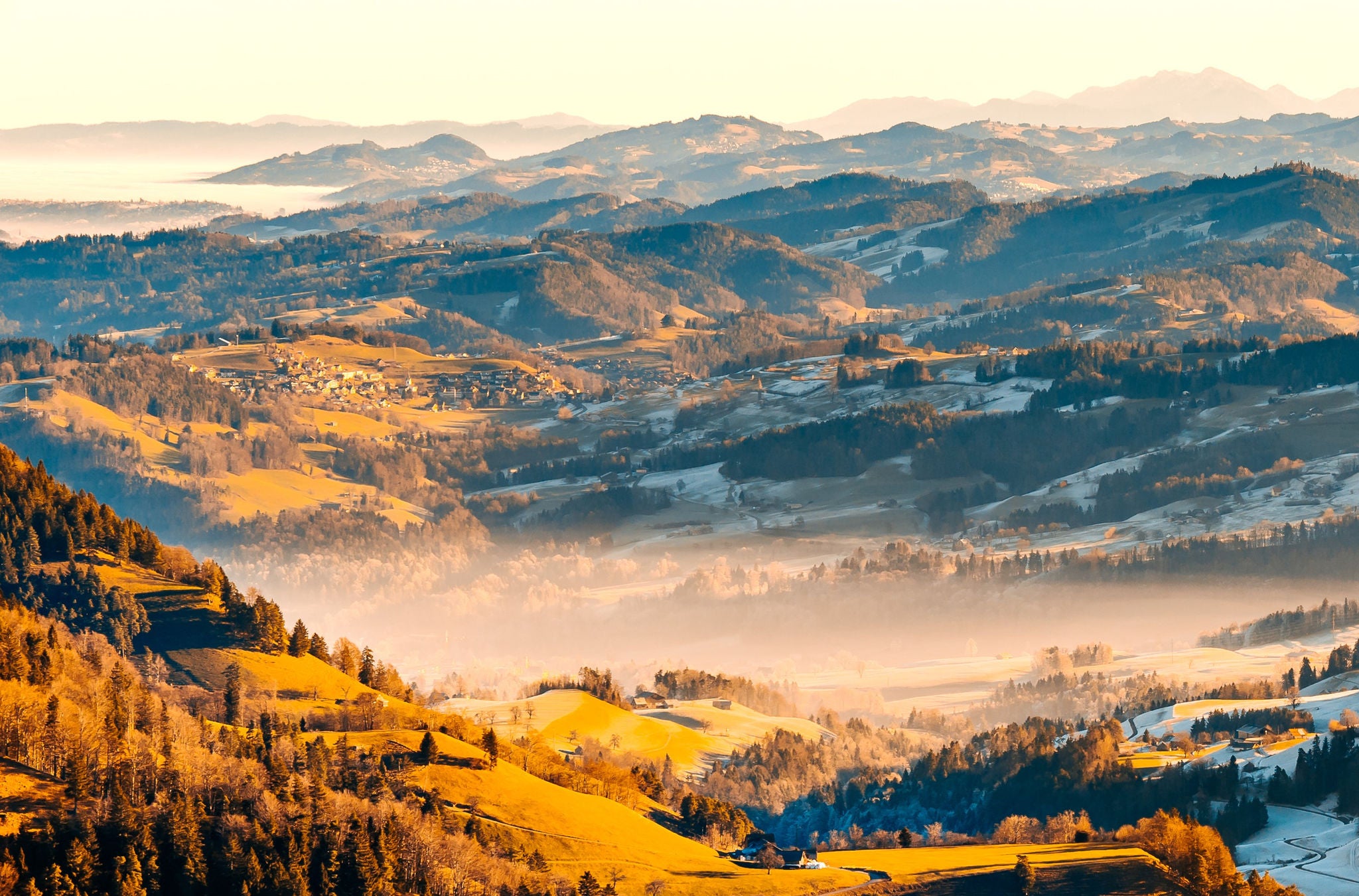 Aussicht von der Höhenwanderung vom Atzmännig via Schnebelhorn zur Hulftegg.